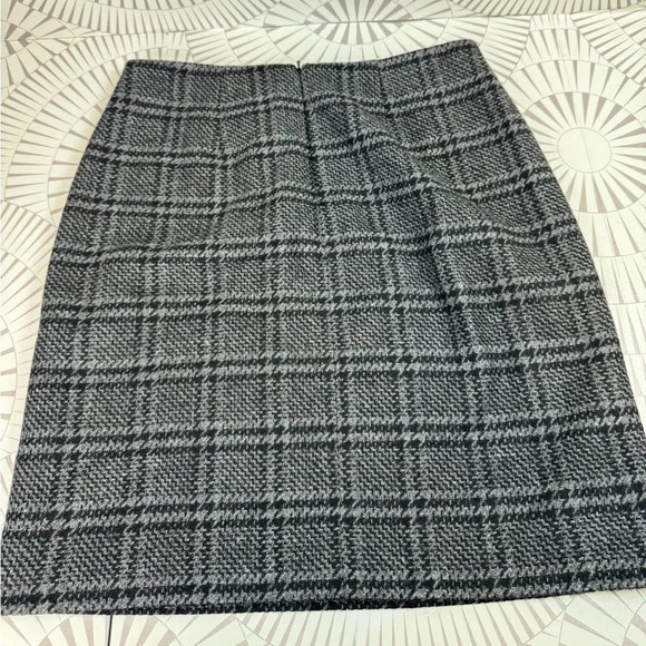 Eddie Bauer Women’s Wool Blend Gray/Gray Lined Skirt Back Zipper Size 8 - Picture 1 of 6